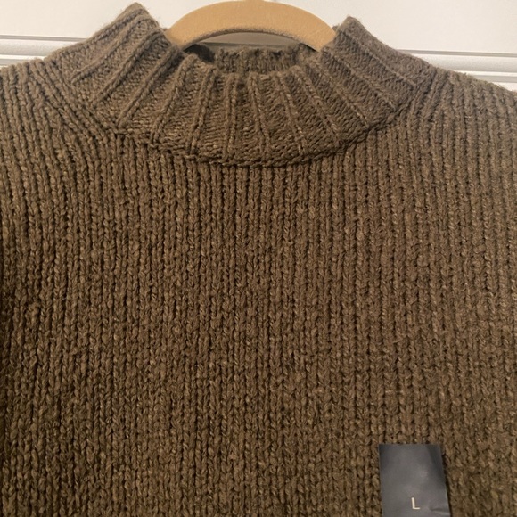 NWT BANANA REPUBLIC OLIVE GREEN/BROWN MOCK TURTLENECK SWEATER - Picture 3 of 5